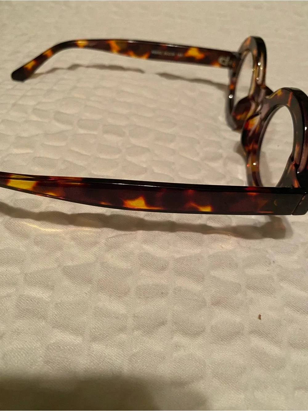 Round Tortoiseshell Glasses - Vintage Inspired